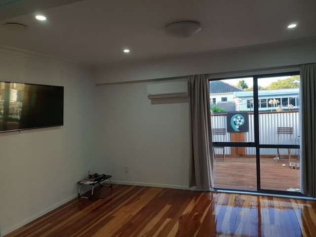 4 Amberley Grove Hutt Central_1