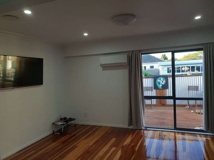 4 Amberley Grove Hutt Central_1