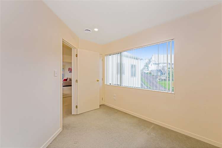 2/115 Arran Road Browns Bay_11