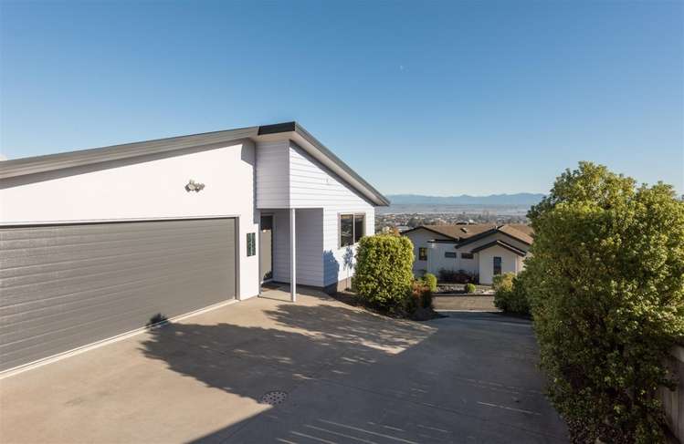 8 Berkshire Place Stoke_18