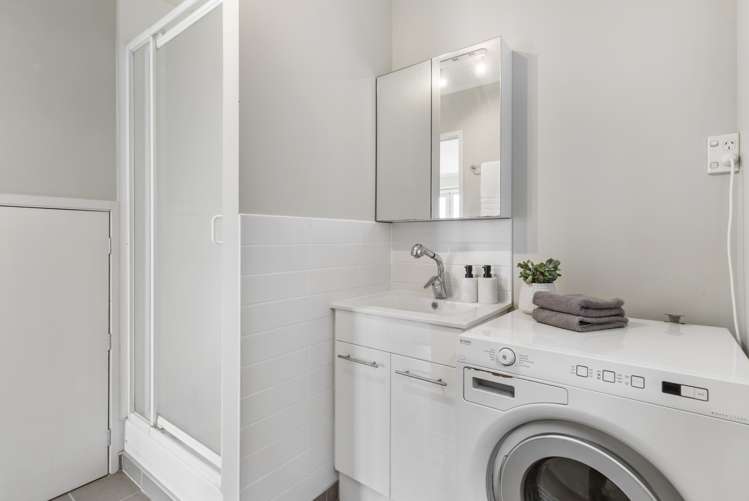 24 Surville Place Mairangi Bay_17