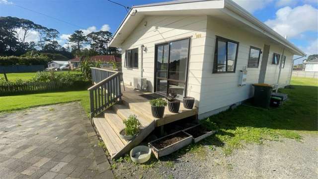 Spacious 3-Bedroom Home & North Facing So All Day Sun!