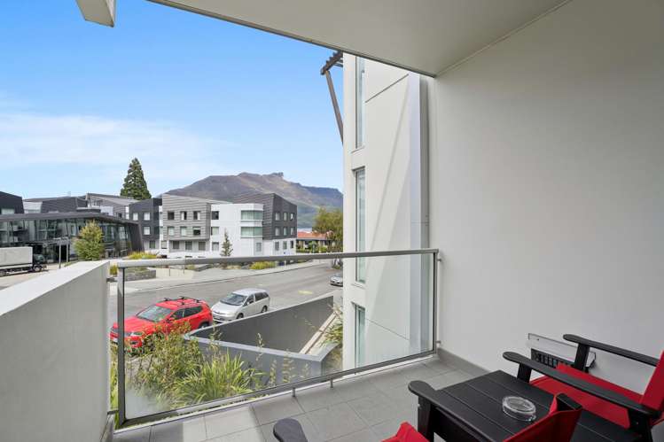 201/21 Stanley Street Queenstown_1