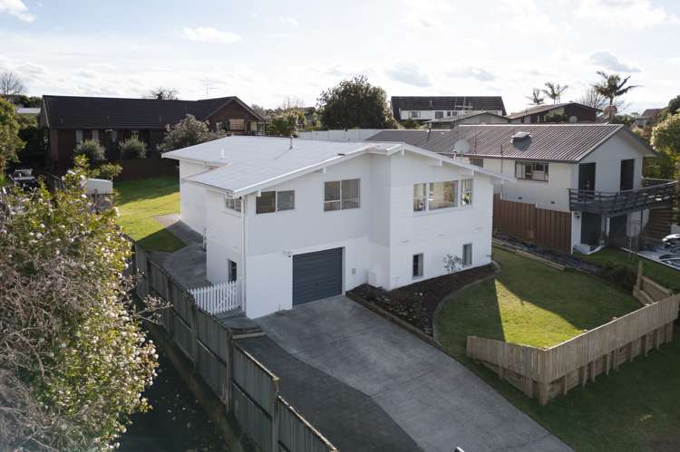 26 Lachlan Drive Dinsdale_15