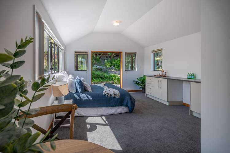 19 Settlers Hill Akaroa_25