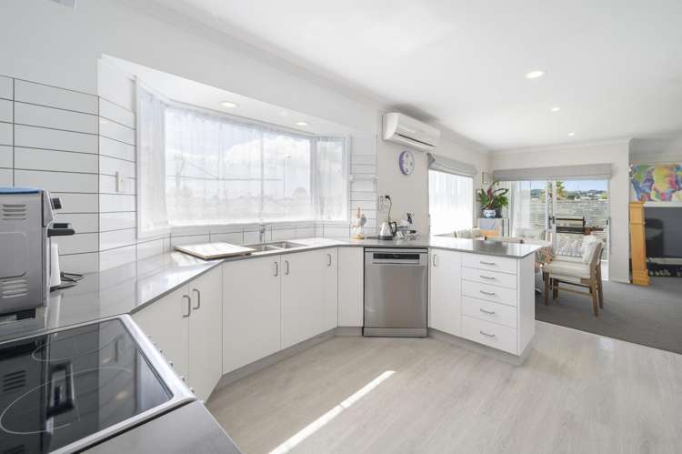 76 Sapphire Drive Hairini_6