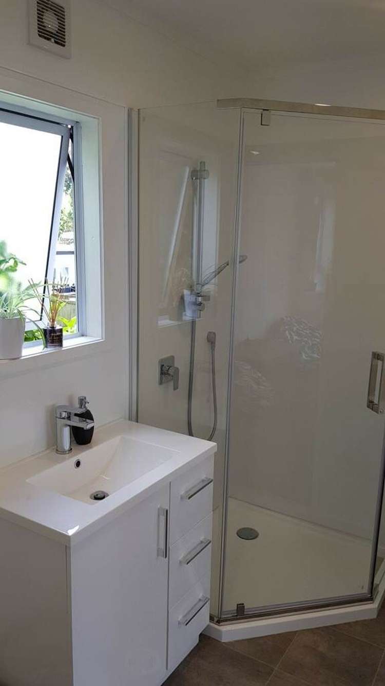 108 Tirimoana Road Te Atatu South_16