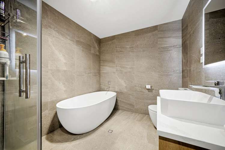 2 Whakatere Lane Hobsonville_15