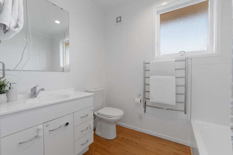 20 Dunstall Place Mangere Bridge_13