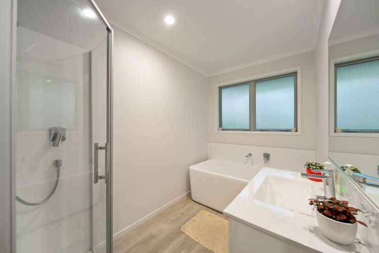 198 Seaview Road Westown_14