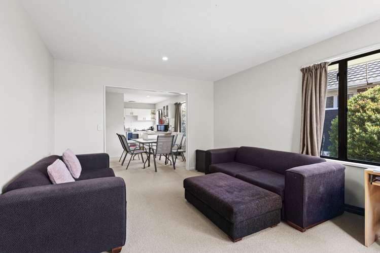 2/44 Division Street Riccarton_2