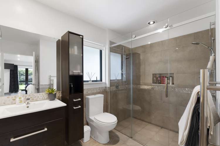 46 Travis Country Drive Burwood_12