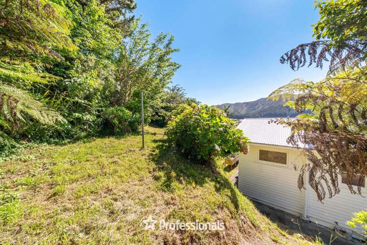 8 Harlow Grove Wainuiomata_6