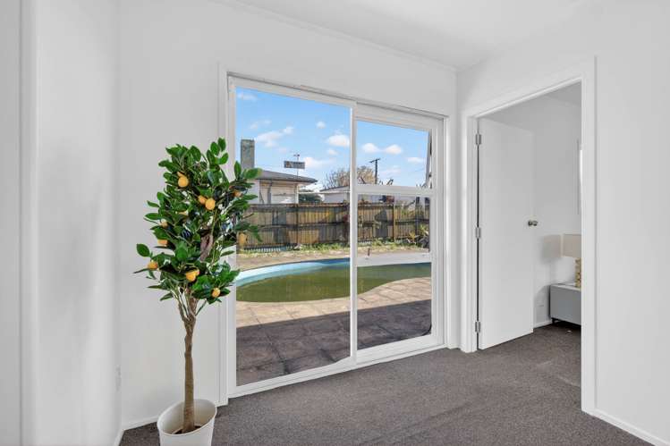 24 Henwood Road Mangere East_15