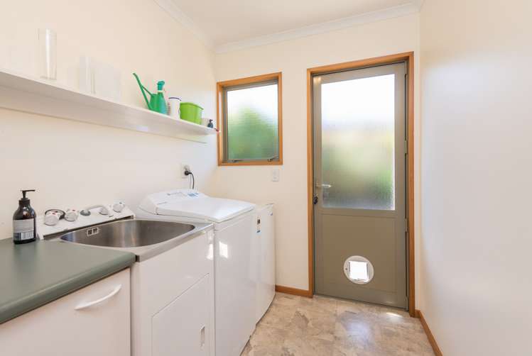 32 Saint James Avenue Richmond_17