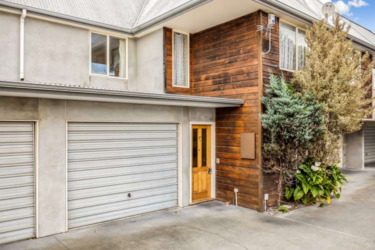 2/25 Buffon Street Waltham_0