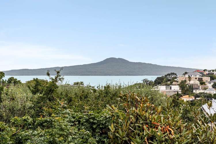 16A Tuhimata Street St Heliers_16