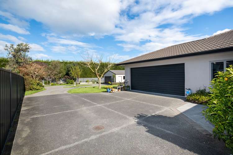 33 Delta Mews Place Clive_33