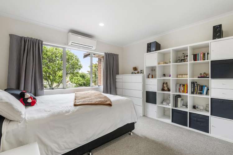 13 Phoebe Meikle Place Torbay_14