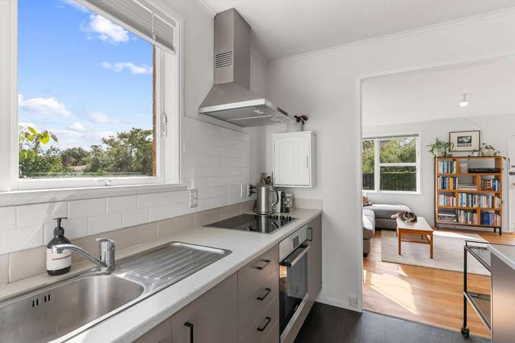 4/11 Preston Avenue Mt Albert_6