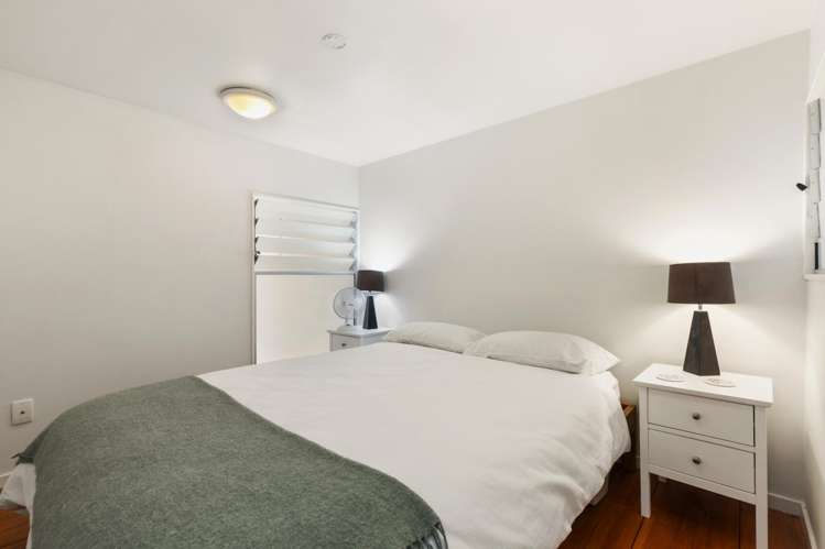 8/14 Alpha Street Te Aro_10