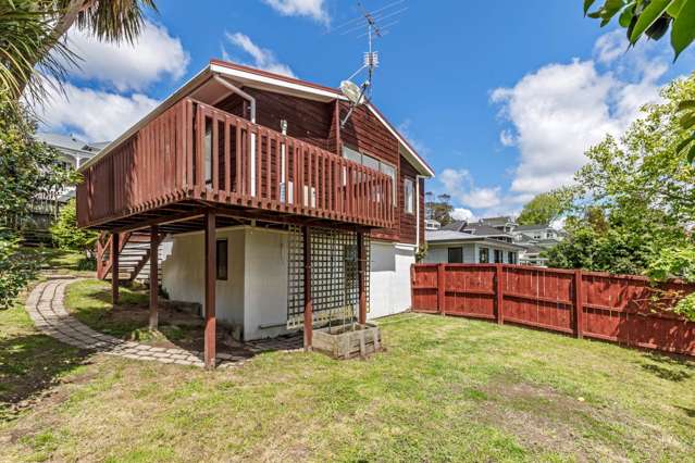 2/148 Sunset Road Unsworth Heights_1