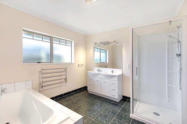 21 Rothesay Place Highbury_15