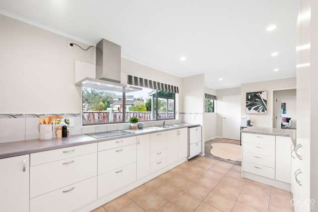 17 King Charles Drive Kingsley Heights_1