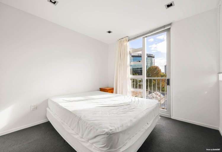 5A/56 Liverpool Street 10015_5