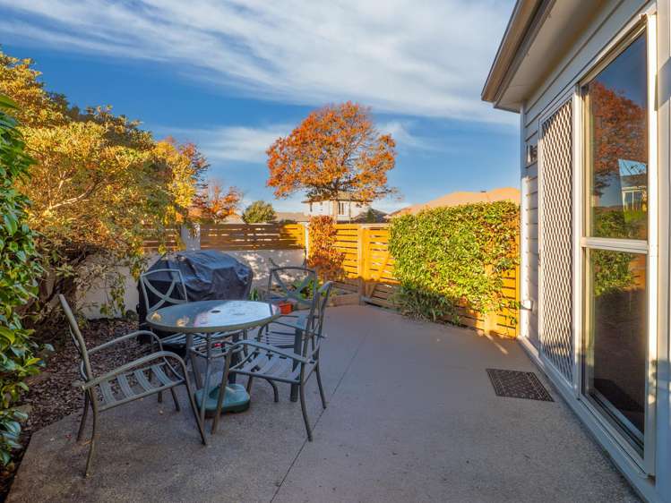 15 Sutton Place Dallington_24