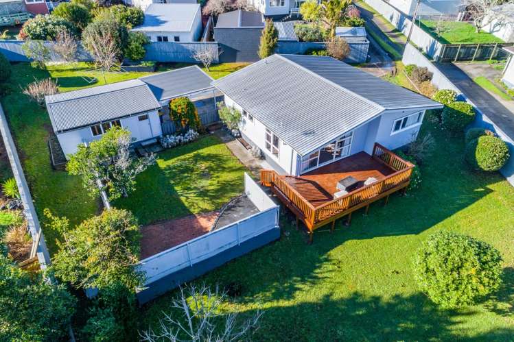 74 Gloria Avenue Te Atatu Peninsula_0