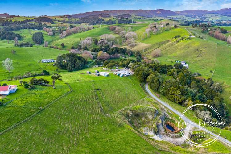 55 Puriri Glade Maungaturoto_20