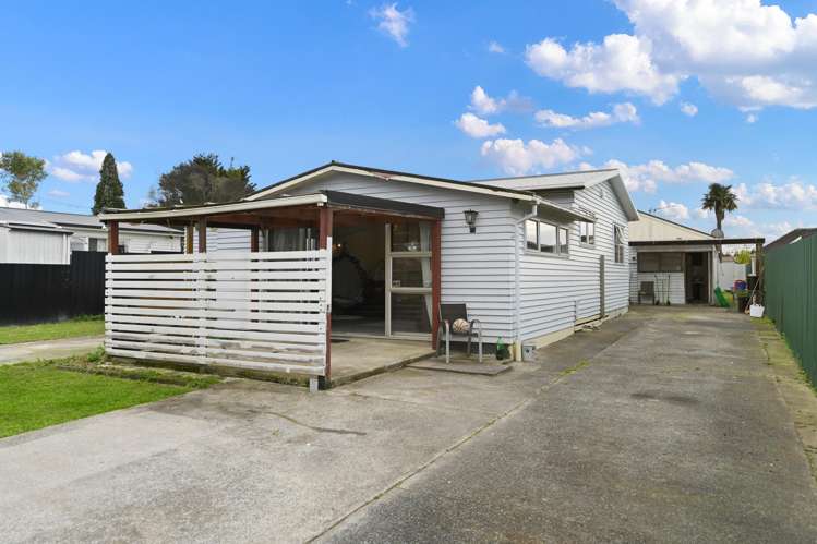 28 Pine Avenue Bader_21