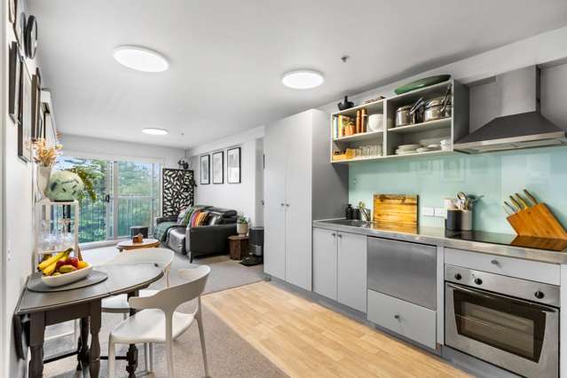 7c/18 Scotia Place City Centre_1