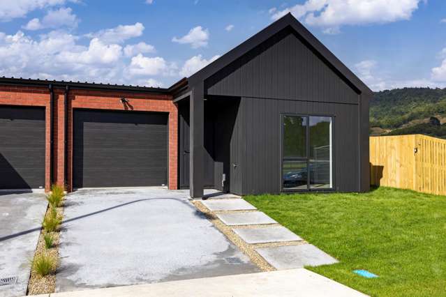 Ready to Move In - Modern 2 Bedroom