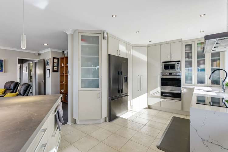 65b Uxbridge Road Mellons Bay_5