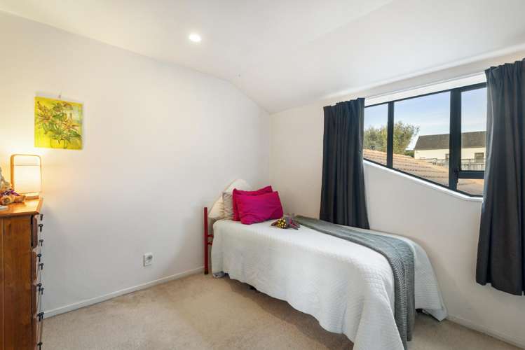 22/8 Tobago Place Sunnynook_16