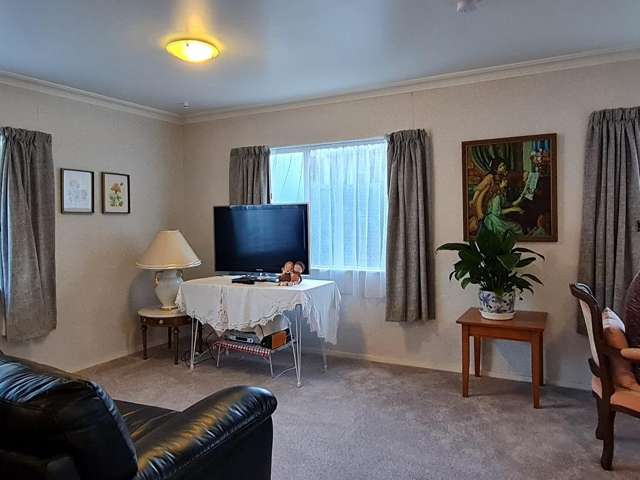 2/737 Cameron Road 11234_1