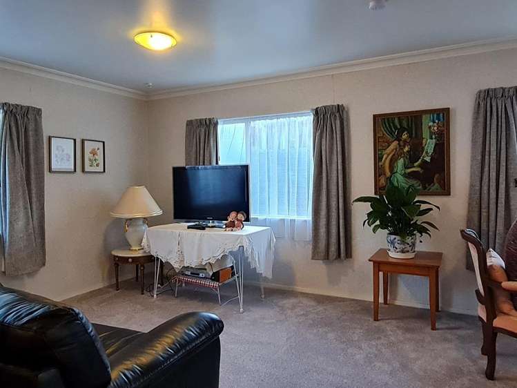 2/737 Cameron Road 11234_1