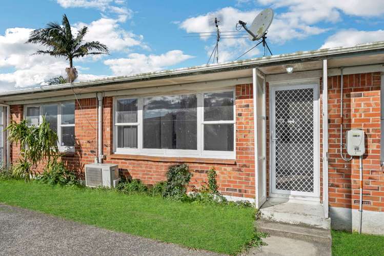 2/8 Winspear Place_1