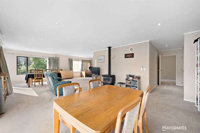 2/14 Duncan Street Tawa_1