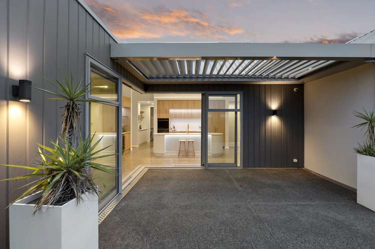 90 Southfield Drive Lincoln_5