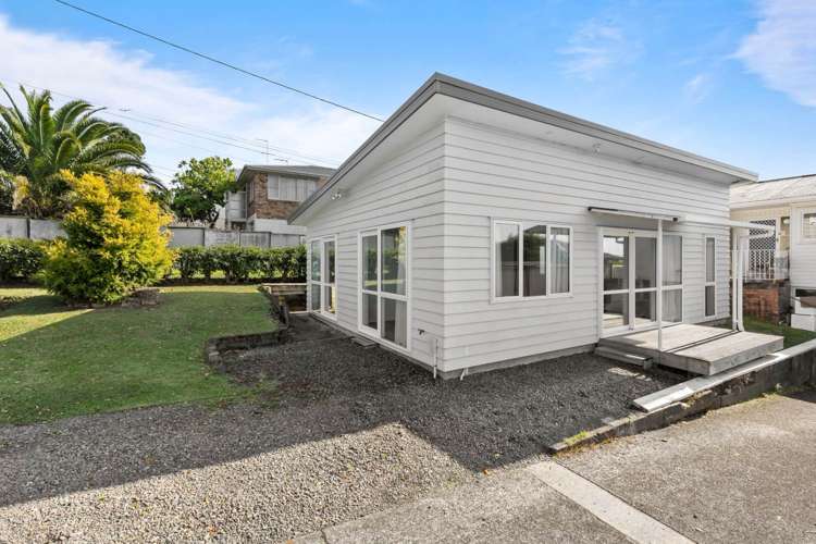 186a Chivalry Road_0