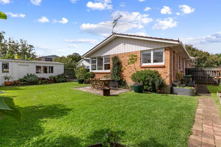 4/11 Preston Avenue Mt Albert_15