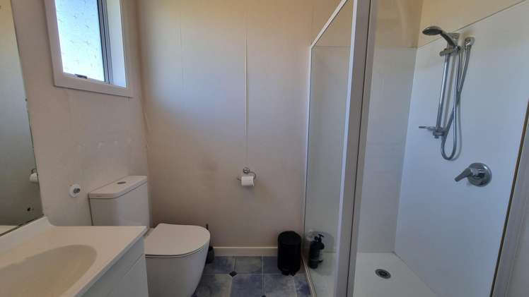 14 Alamein Street Riverton_11