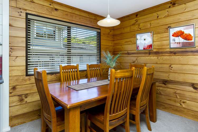 17 Forest Road Pinehaven_5