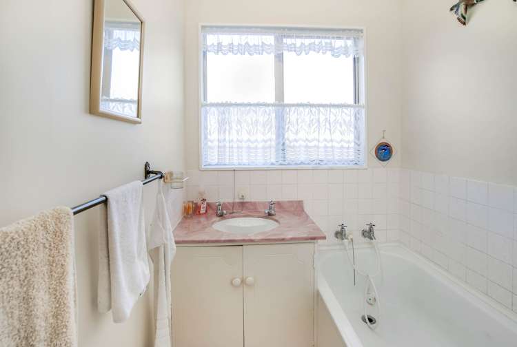 2/18 Blackwood Street Wakatu_16