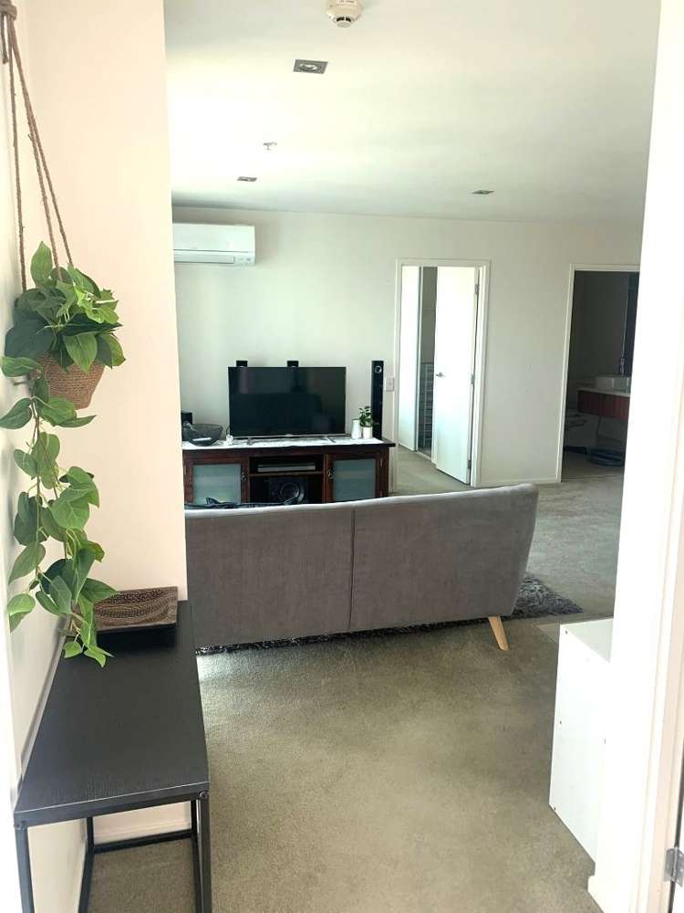 327/8 Dockside Lane Auckland Central_9