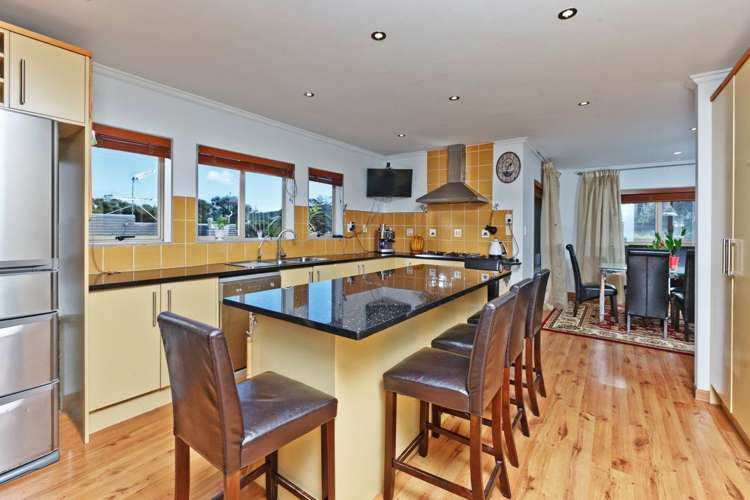 11 Fernbank Lane Greenhithe_9