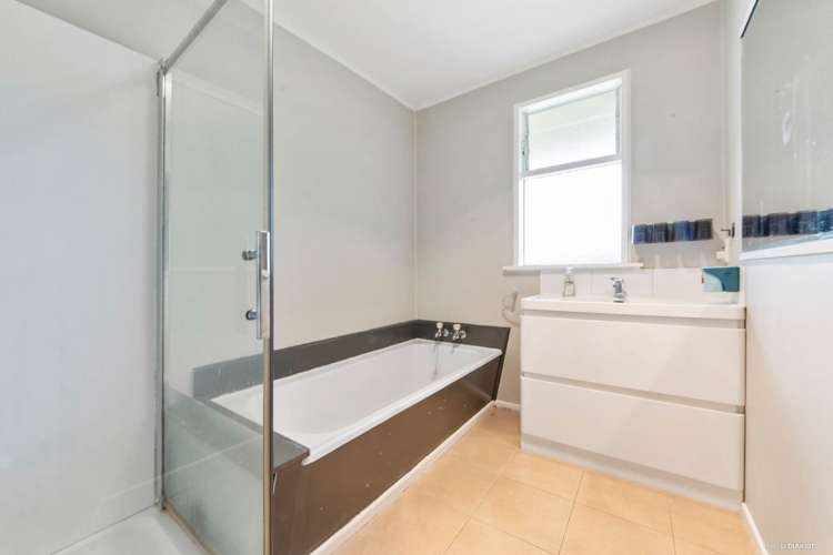 63 Triangle Road Massey_9